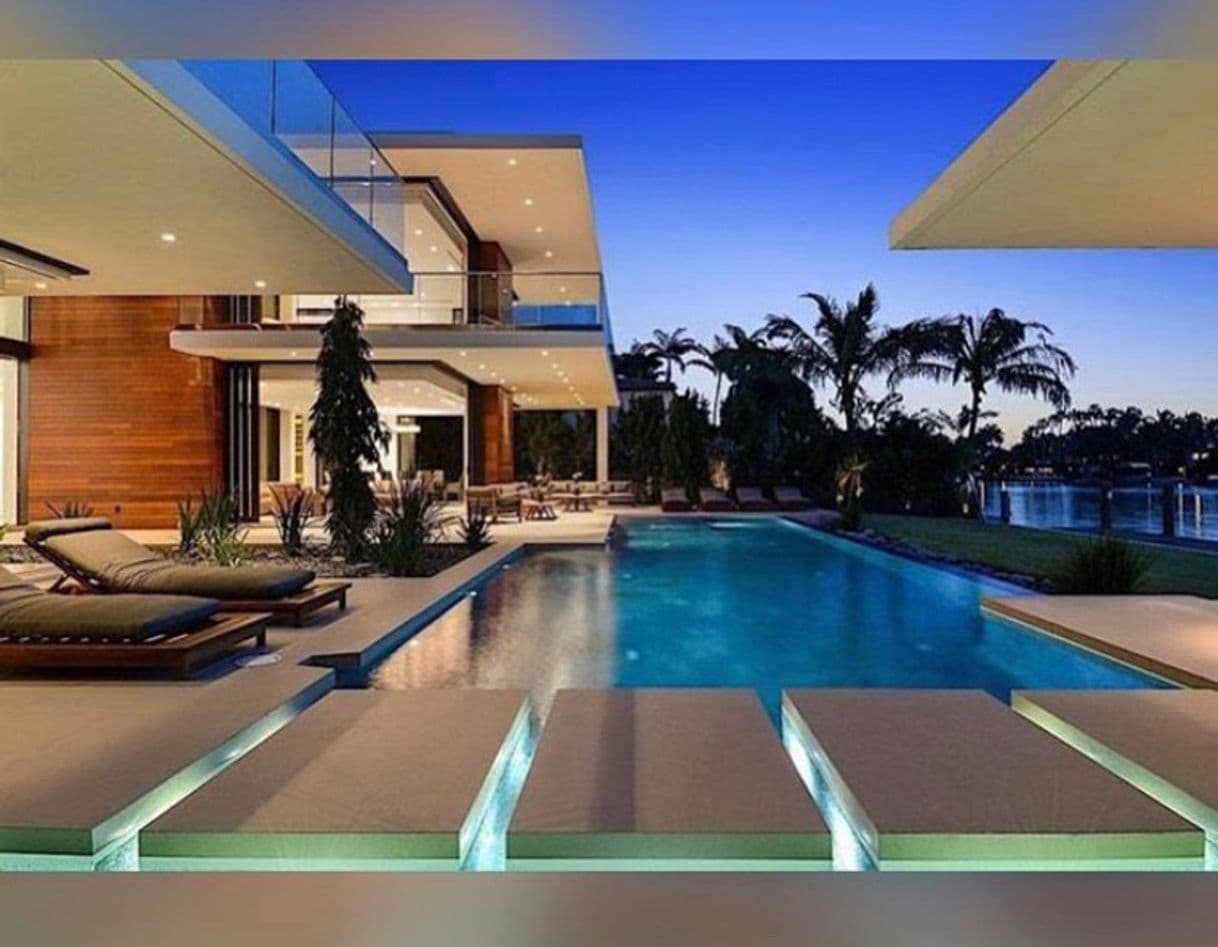 Fashion Miami House