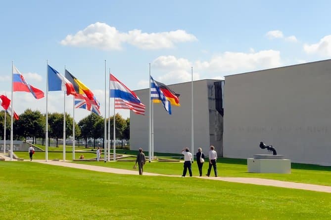 Place Memorial de Caen