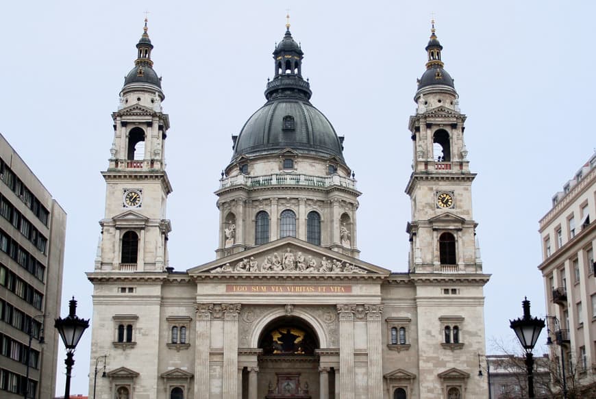 Place Basílica de San Esteban