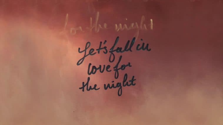 Canción Let's Fall In Love For The Night - One World: Together At Home