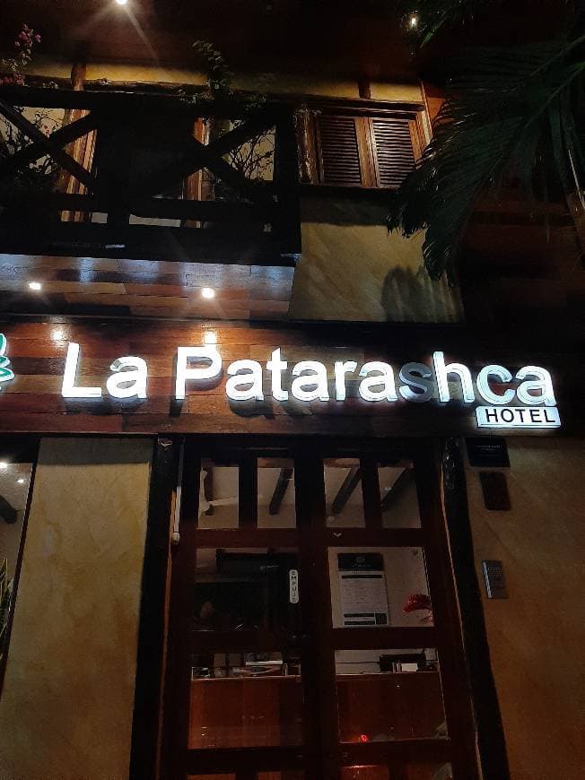 Lugar Hotel La Patarashca