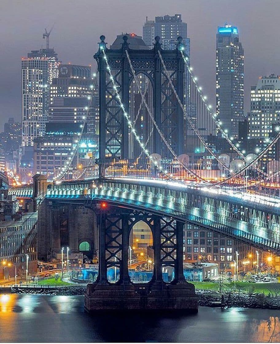 Place Manhattan Bridge