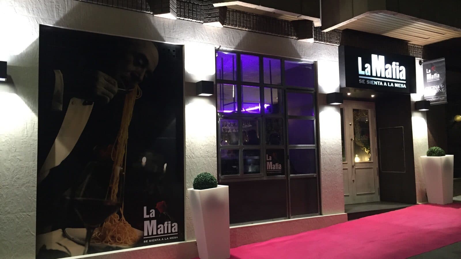 Restaurants La Mafia se sienta a la mesa