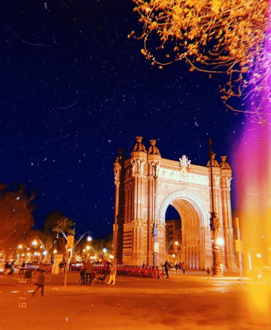 Lugar Arc de Triomf