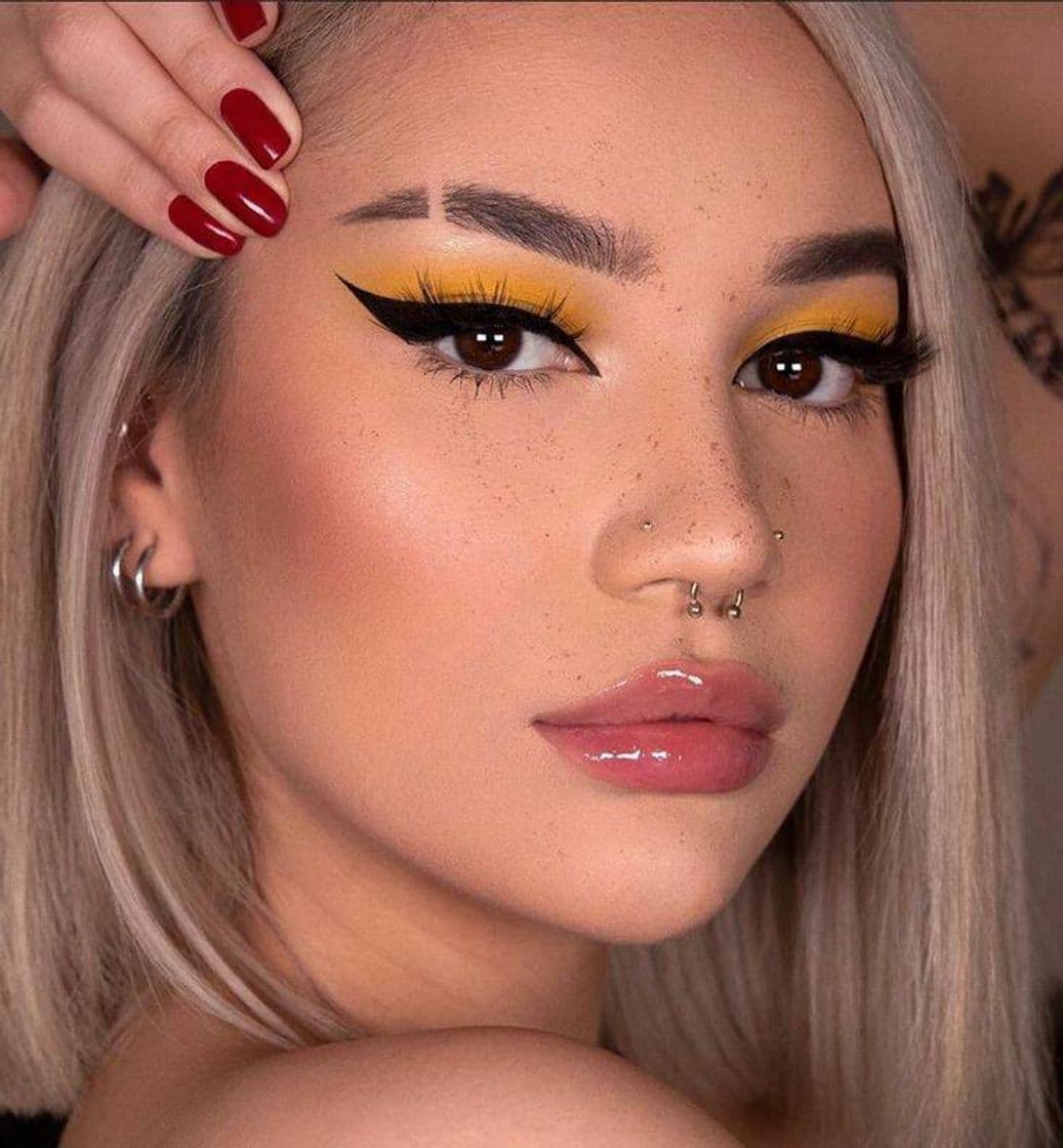 Fashion Yellow Makeup  