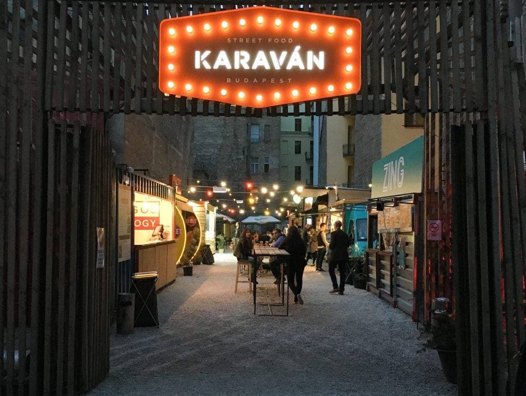 Restaurantes Street Food Karavan Budapest