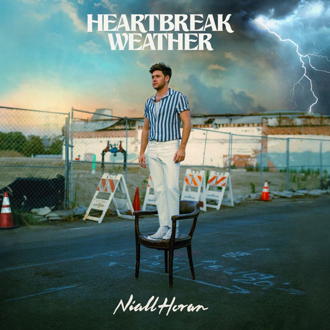 Canción Heartbreak Weather