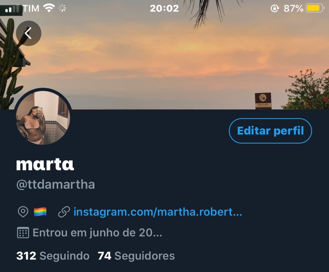 Fashion meu twitter caso alguém queria seguir 💗