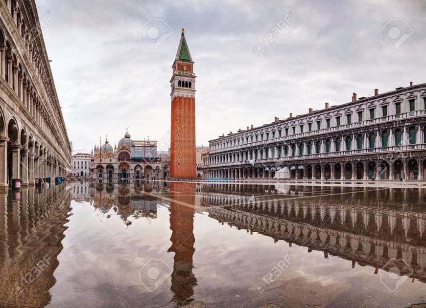 Lugar Piazza San Marco