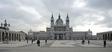 Lugar Almudena Cathedral