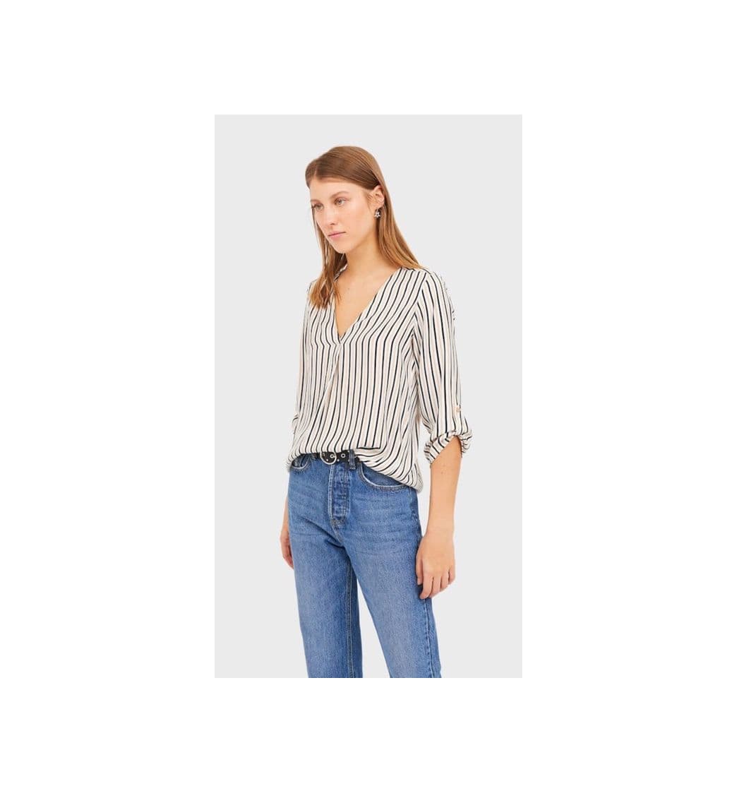 Moda Camisa larga cuello pico blanca Stradivarius 2020