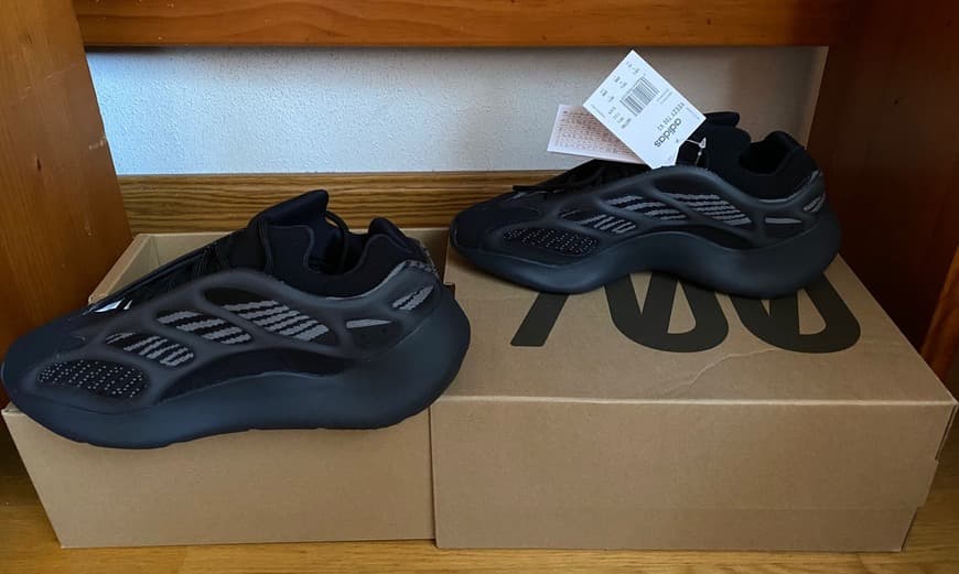 Moda Yeezy 700 v3 alvah