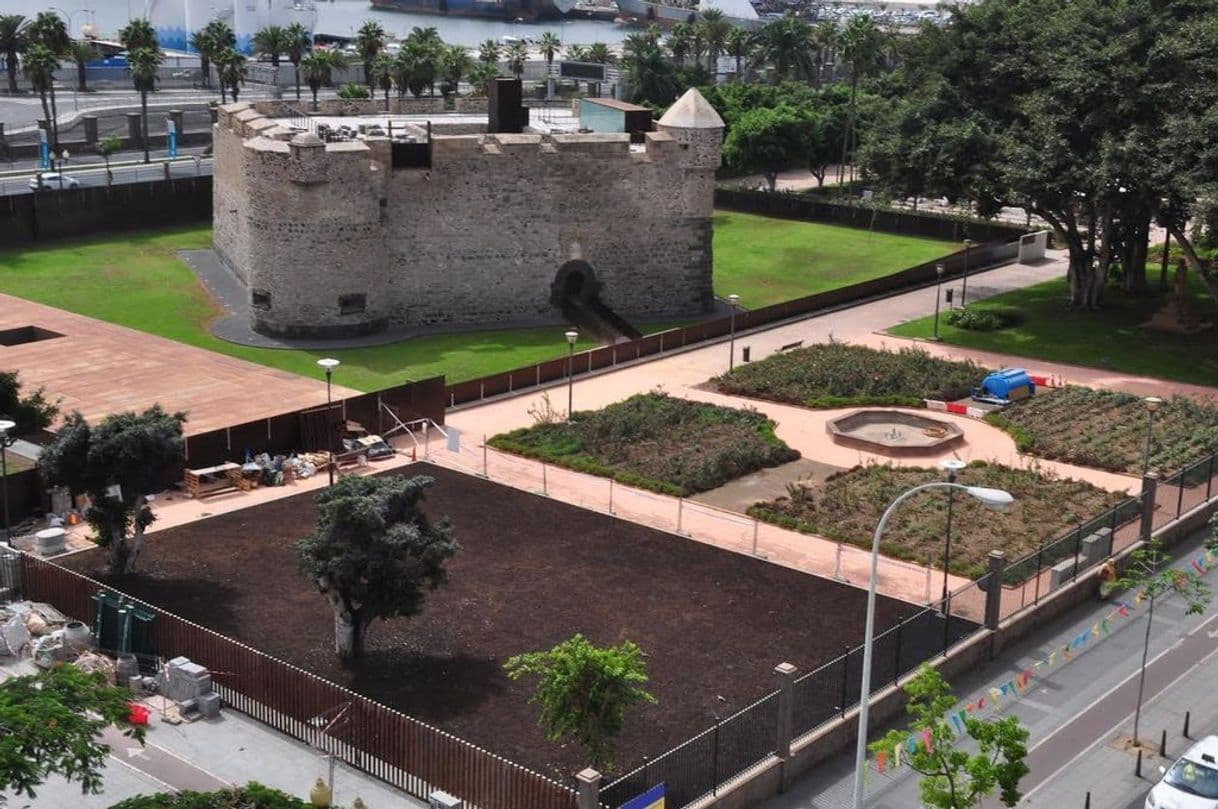 Lugar parque del castillo de la luz