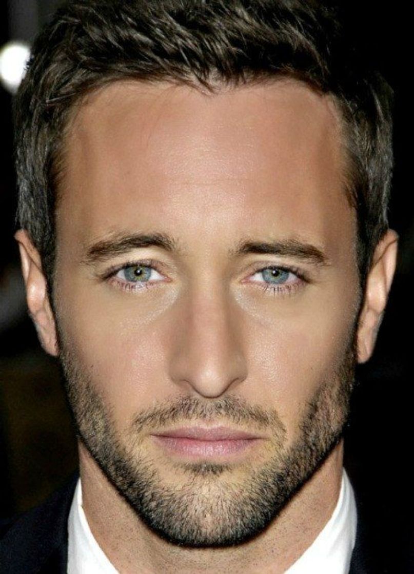 Moda Alex O'Loughlin 