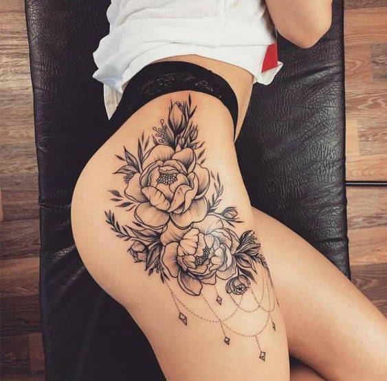 Fashion Hermoso tatuaje femenino