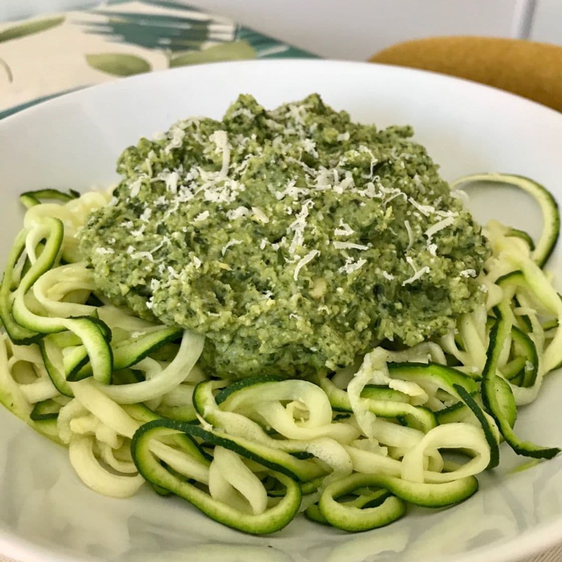 Moda Espaguetis de calabacín con pesto de brócoli 🥦🥒