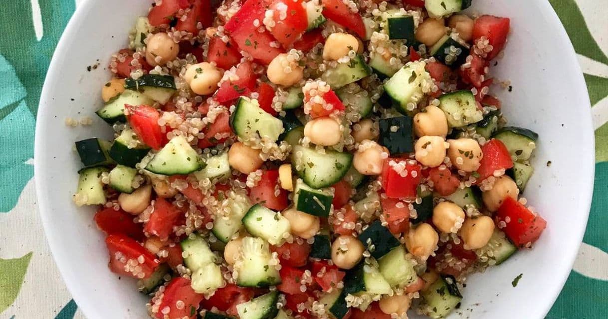 Moda Tabulé de quinoa con garbanzos, pepino y tomate