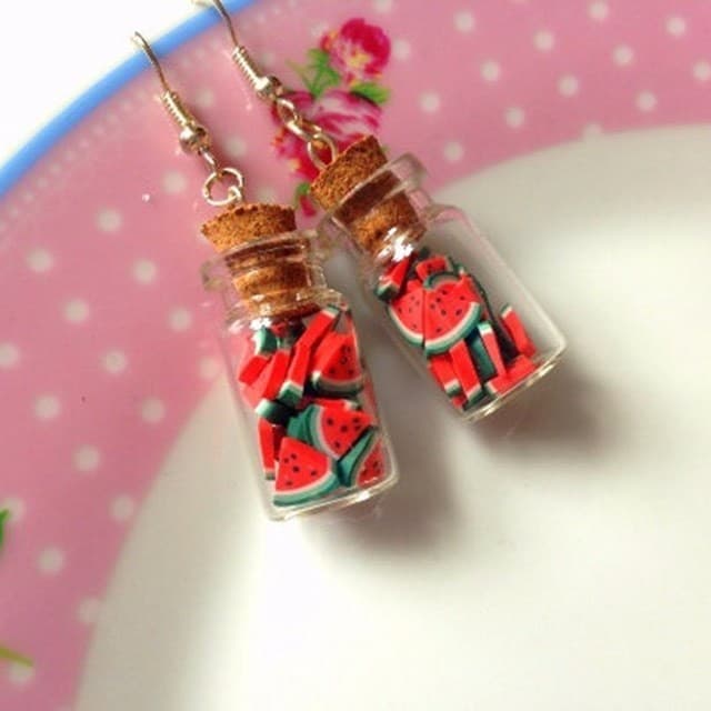 Producto Aretes de botella de fresas 