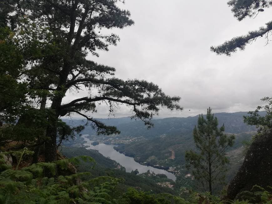 Lugar Miradouro da Pedra Bela