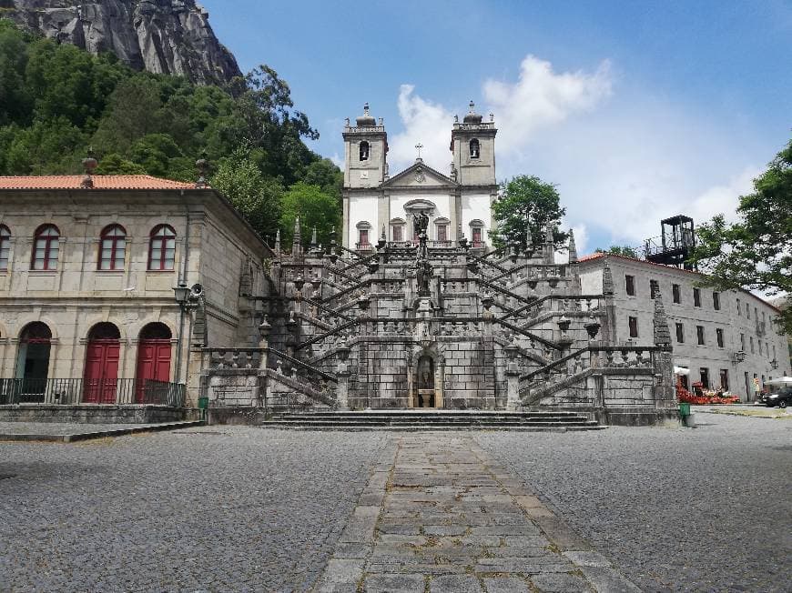 Lugar Santuario de Nossa Senhora da Peneda