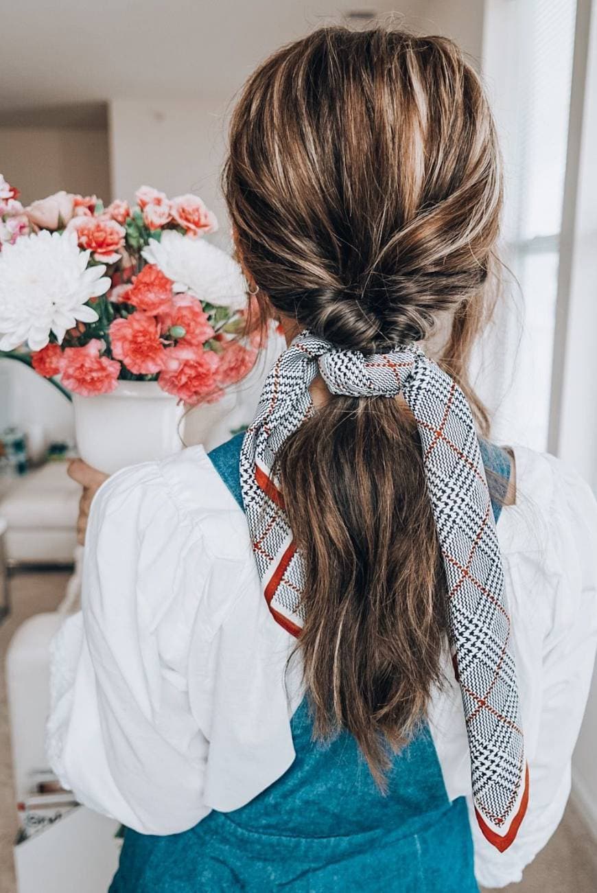 Moda Penteado simples com lenço