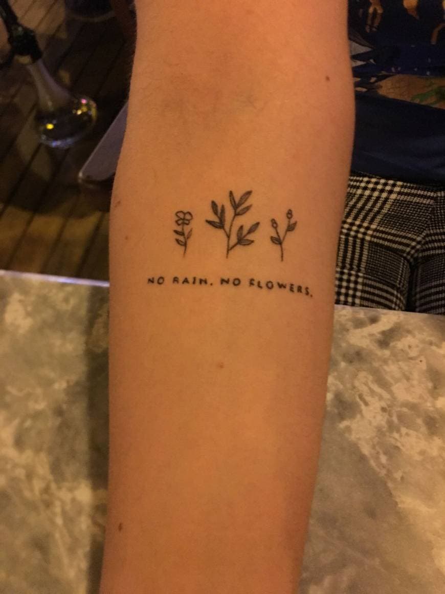 Fashion Tattoo "No rain. No flowers."