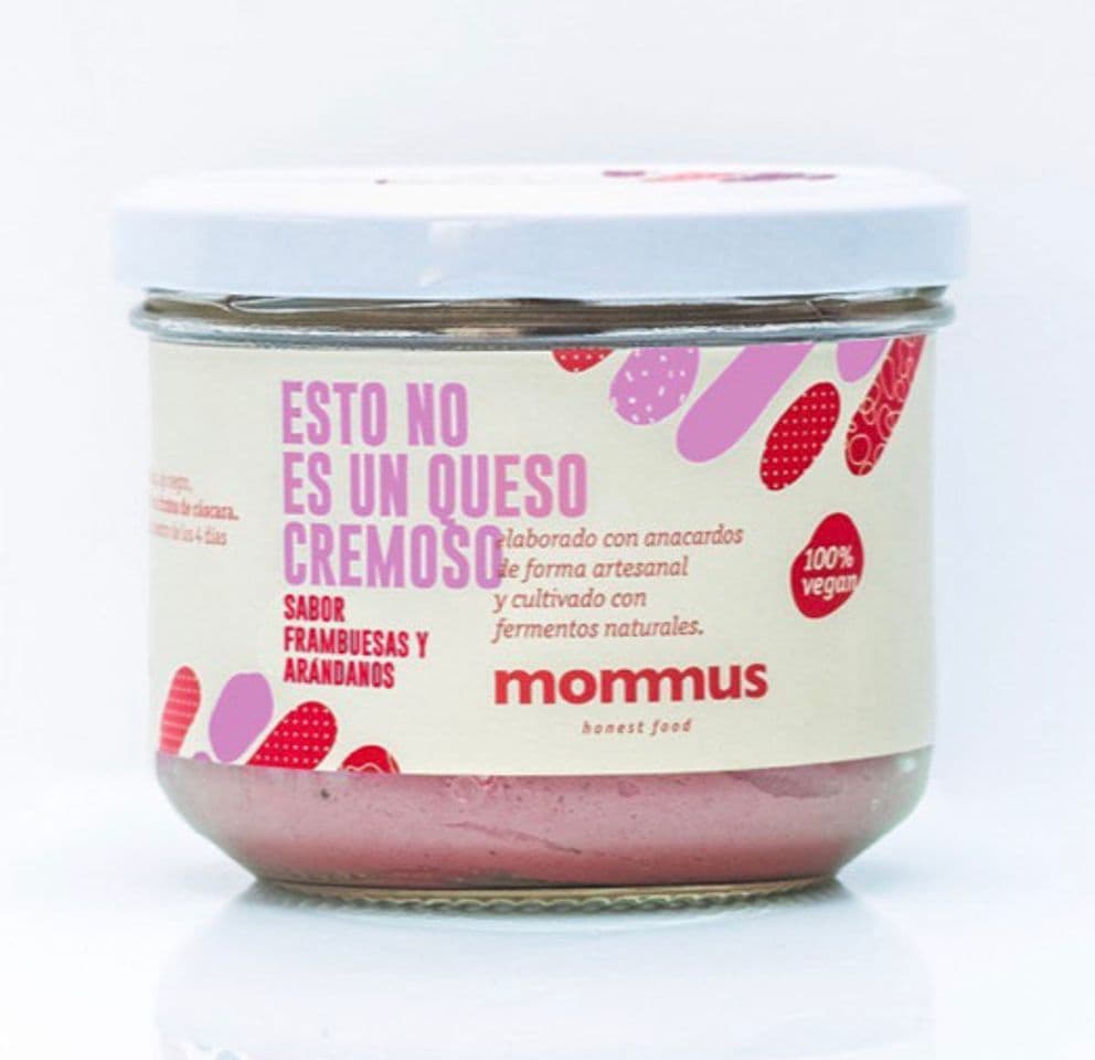 Product queso cremoso con frambuesas y arándanos