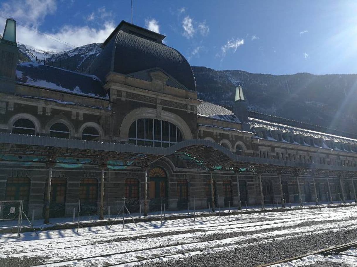 Lugar Canfranc-Estación