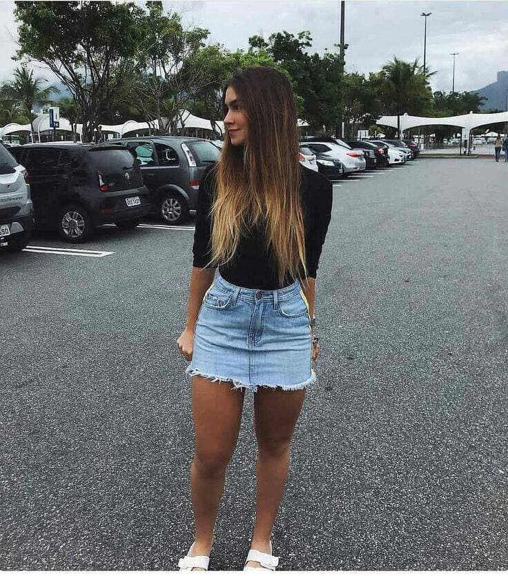 Moda Saia jeans Blusa preta😍