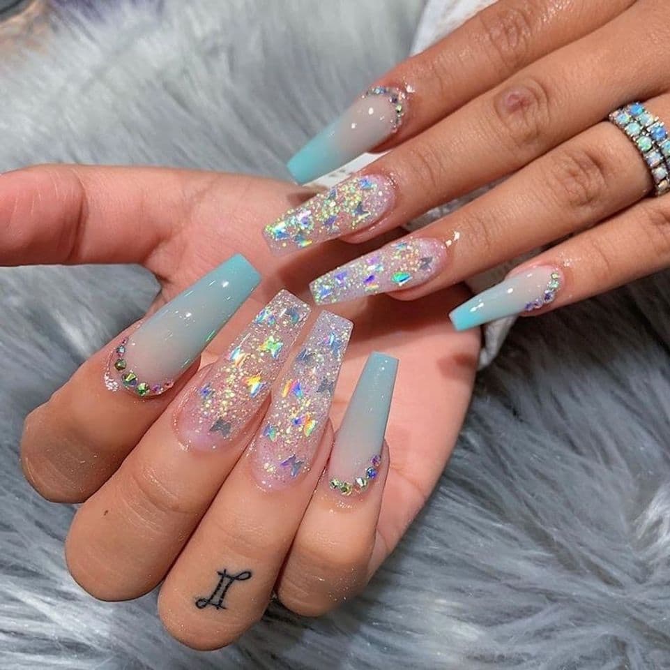 Moda Nails 