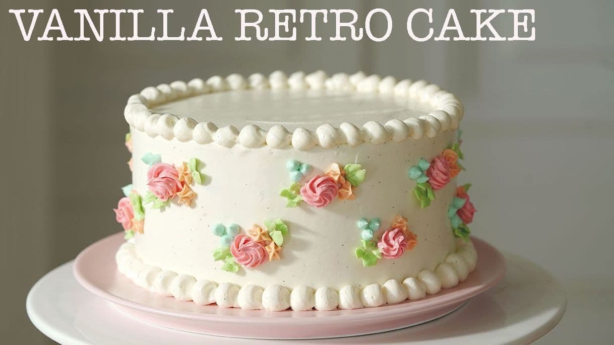 Moda Retro style Vanilla Cake with German buttercream 