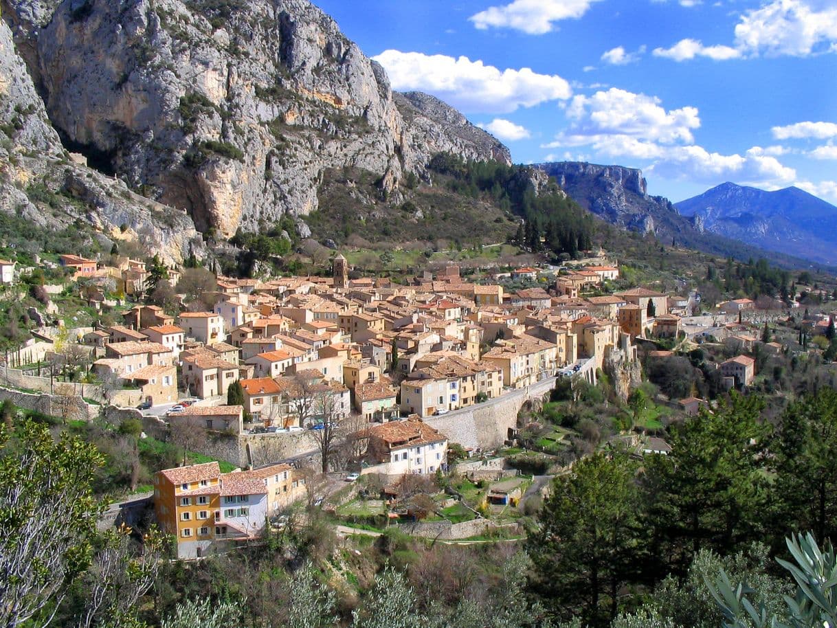 Lugar Moustiers-Sainte-Marie