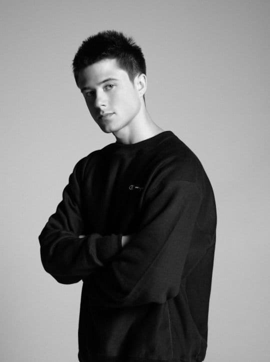 Canción Alec Benjamin 