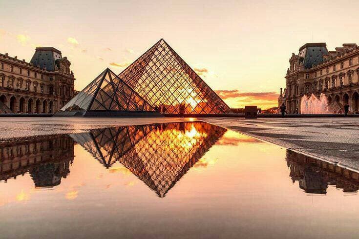 Place Museo del Louvre