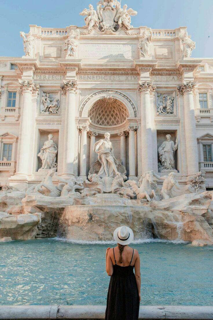 Place Fontana di Trevi