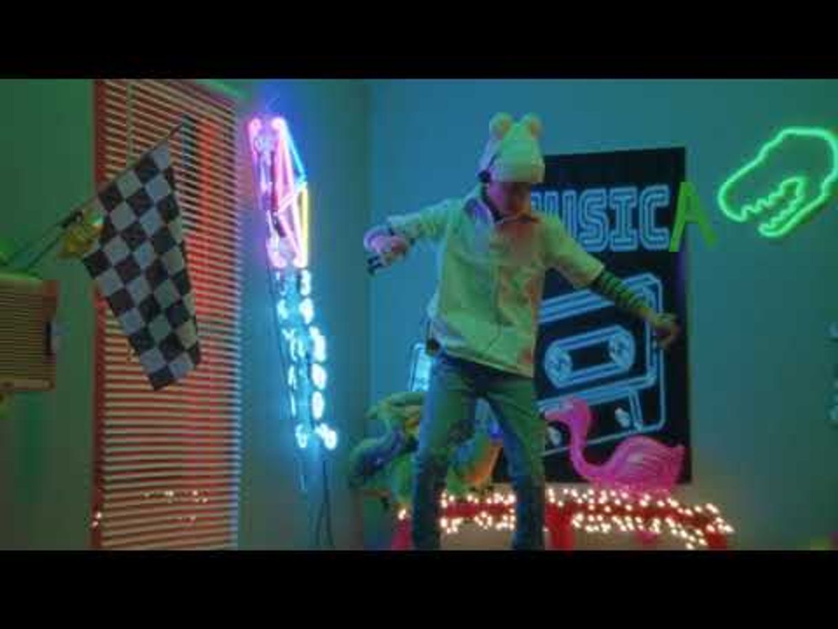 Moda Puesto Pa' Guerrial - Bad Bunny x Myke Towers - YouTube