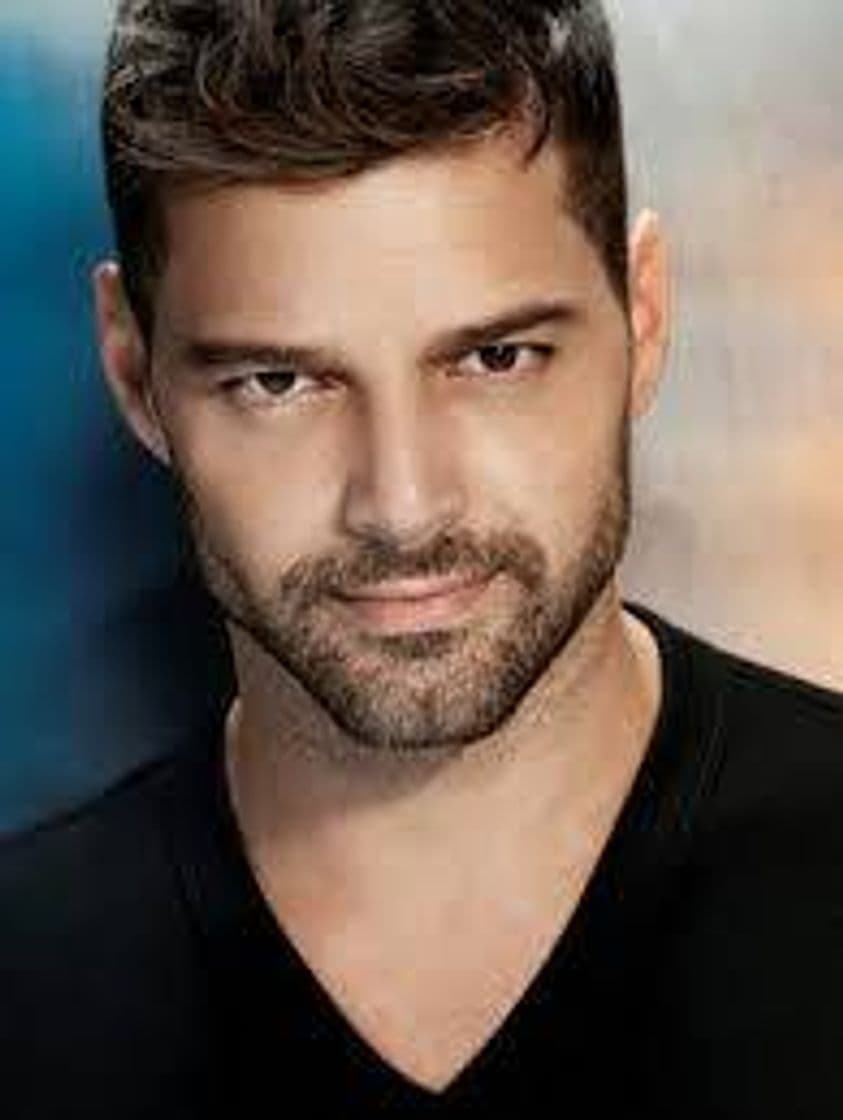 Canción Ricky Martin - Livin' La Vida Loca (Official Music Video) - YouTube