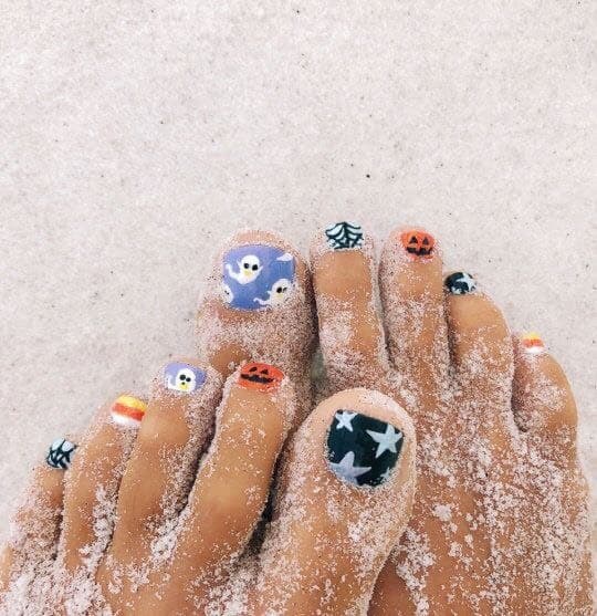 Fashion Halloween 🎃 combina super com essas unhas 