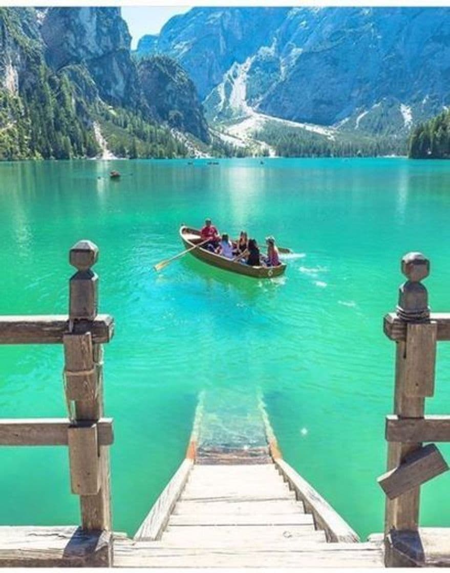 Place Lago di Braies