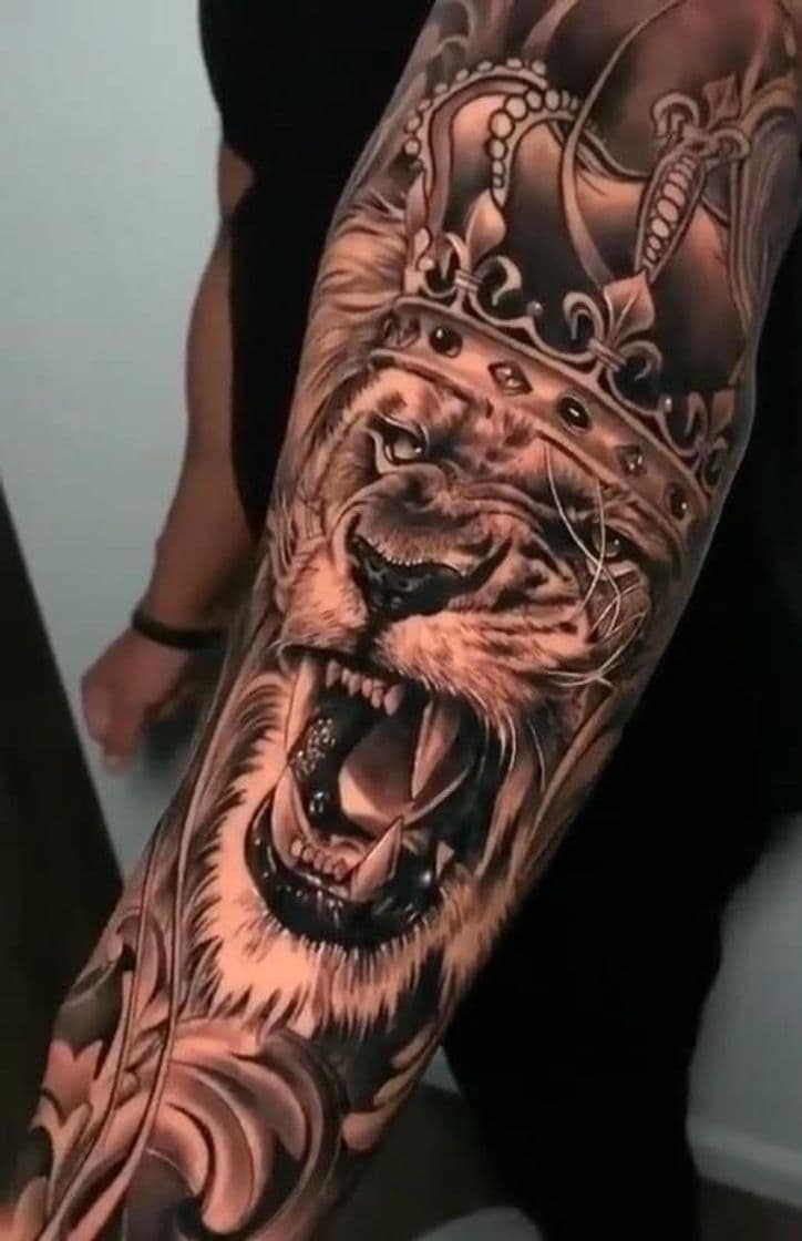 Moda Lion and clock tatto