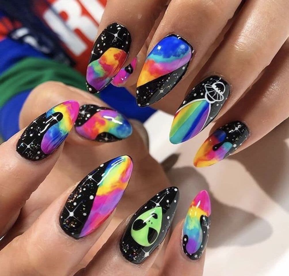 Moda Uñas alíen 