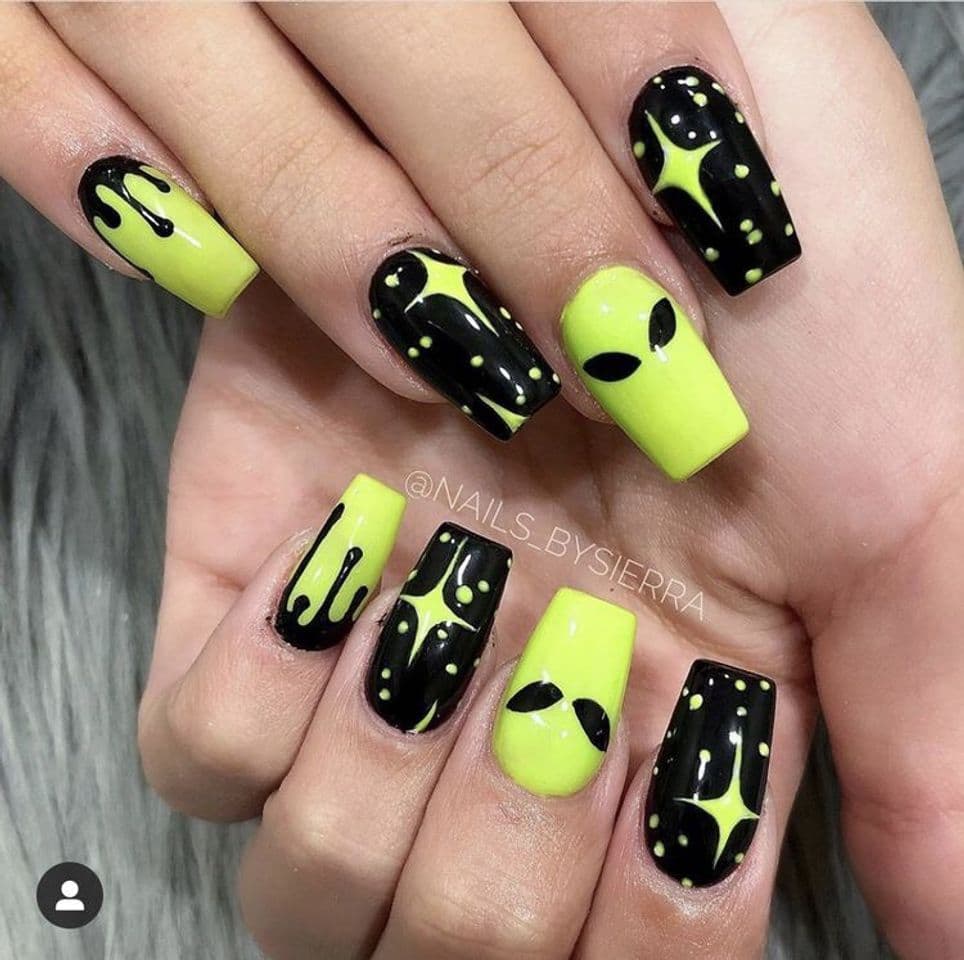 Moda Uñas alíen 