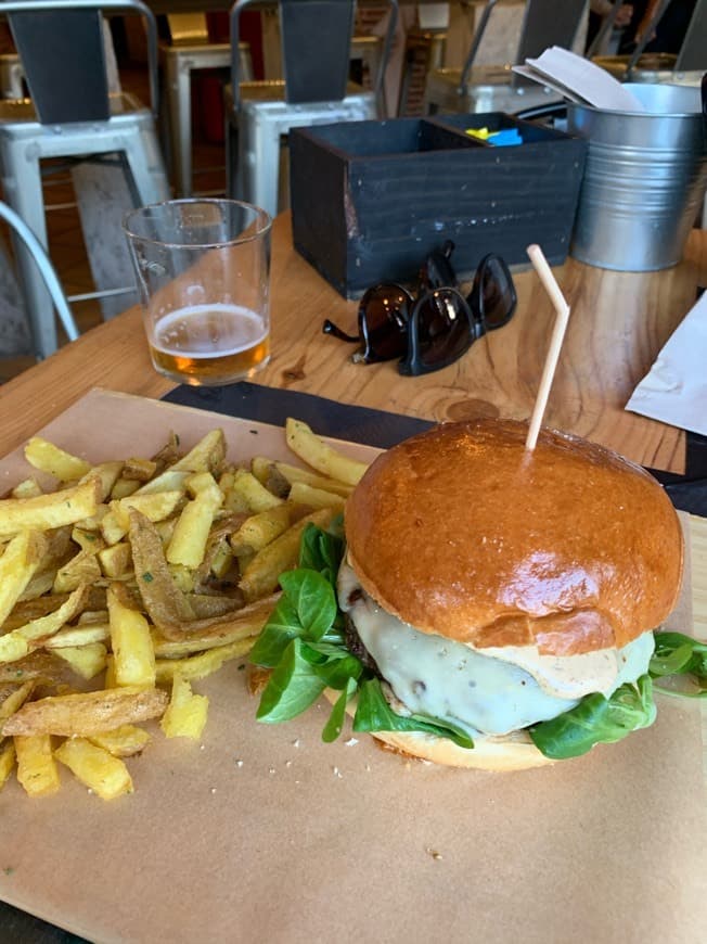 Restaurantes La Calle Burger Av. Américas