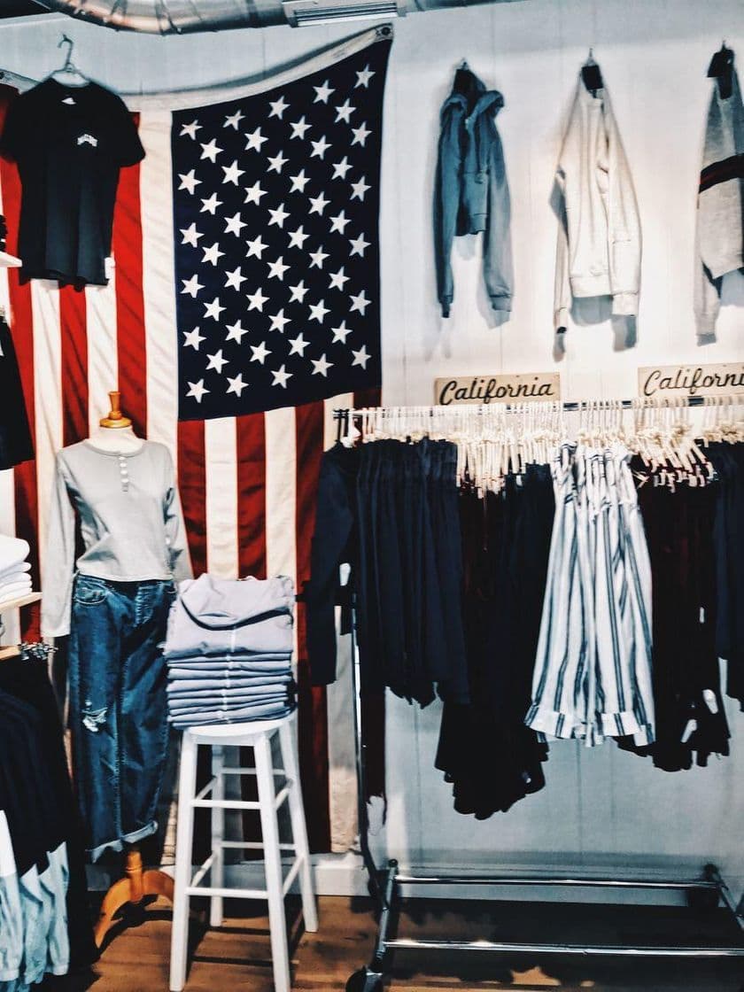 Place Brandy Melville