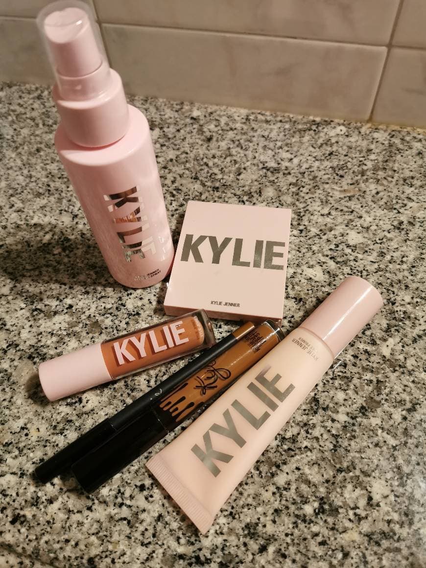 Product Kylie Jenner - Neceser de maquillaje