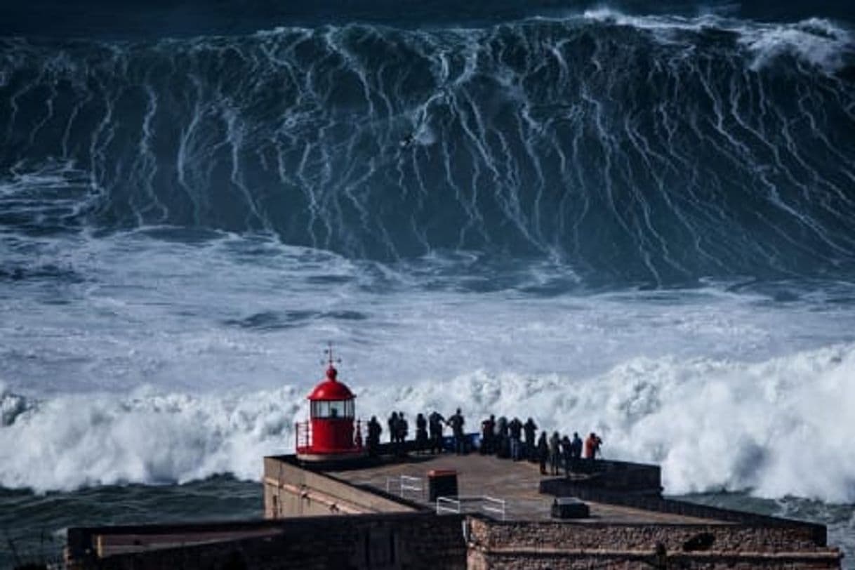 Lugar Nazare Beach