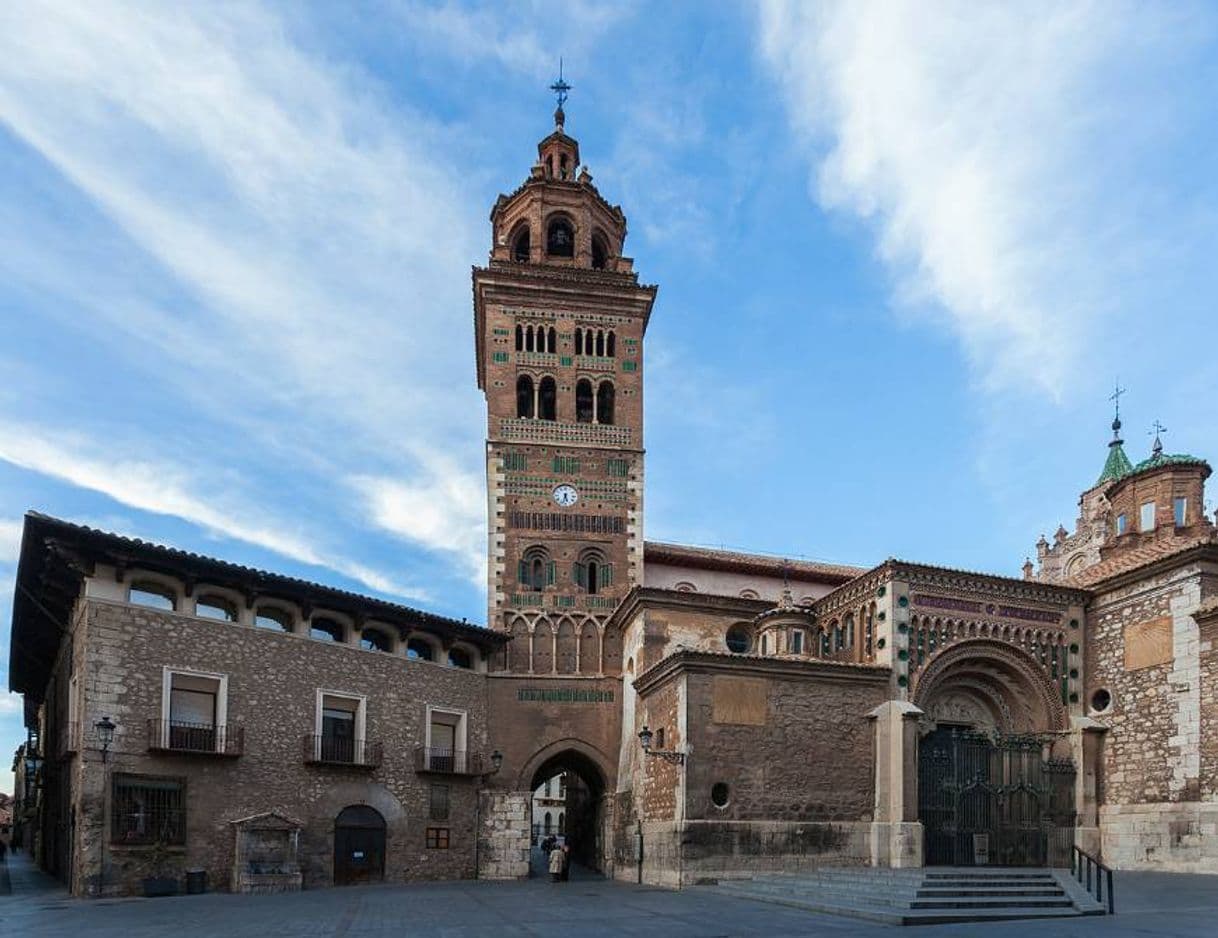 Moda Catedral de Santa María de Mediavilla