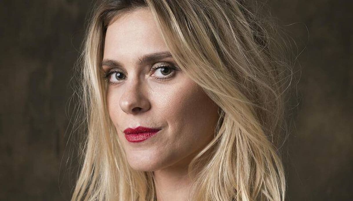 Fashion Carolina Dieckmann faz texto sobre a partida da mãe - VIX