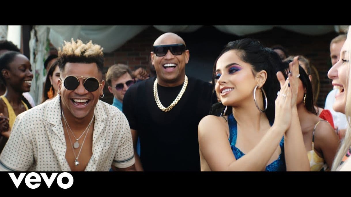 Moda Gente de Zona, Becky G - Muchacha (Official Video)