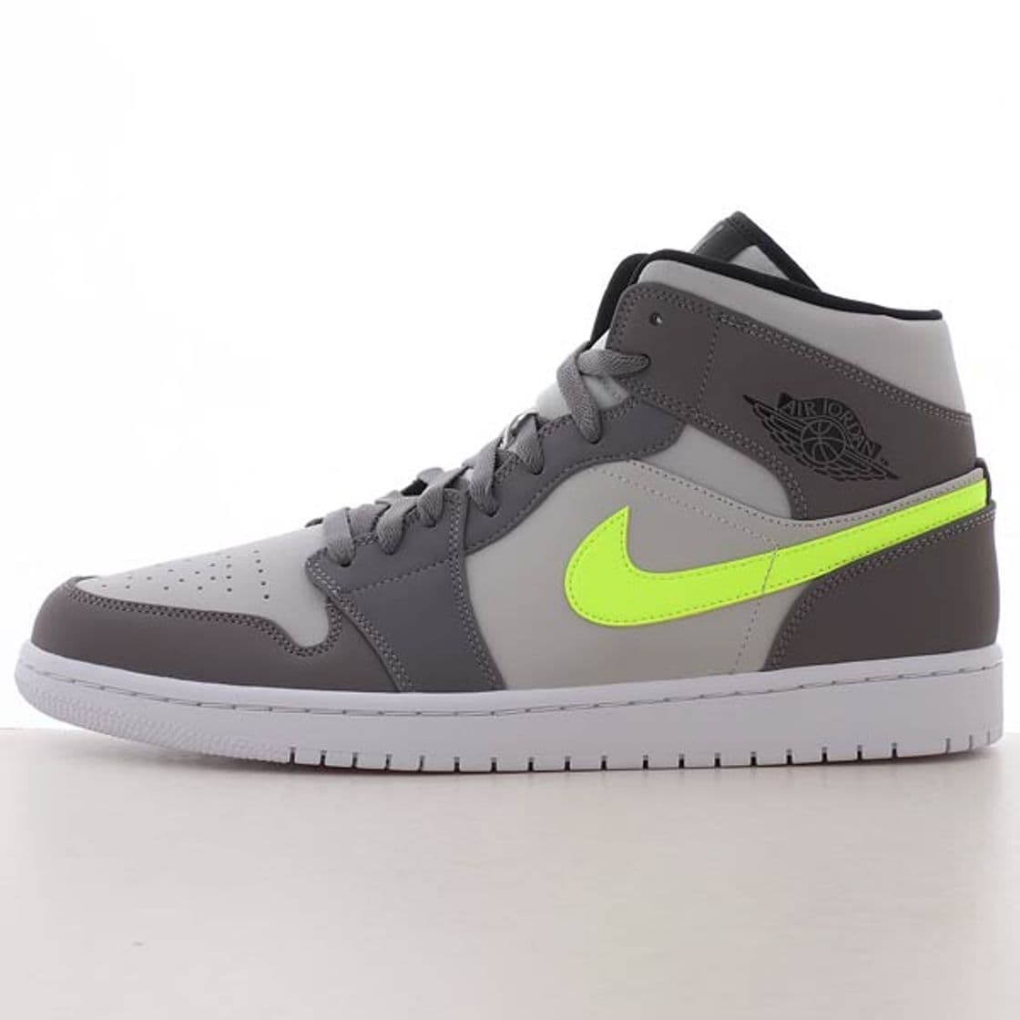 Producto Nike Jordan 1 Mid